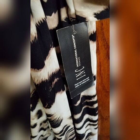 INC. Tiger print design Dress - Picture 4 of 5